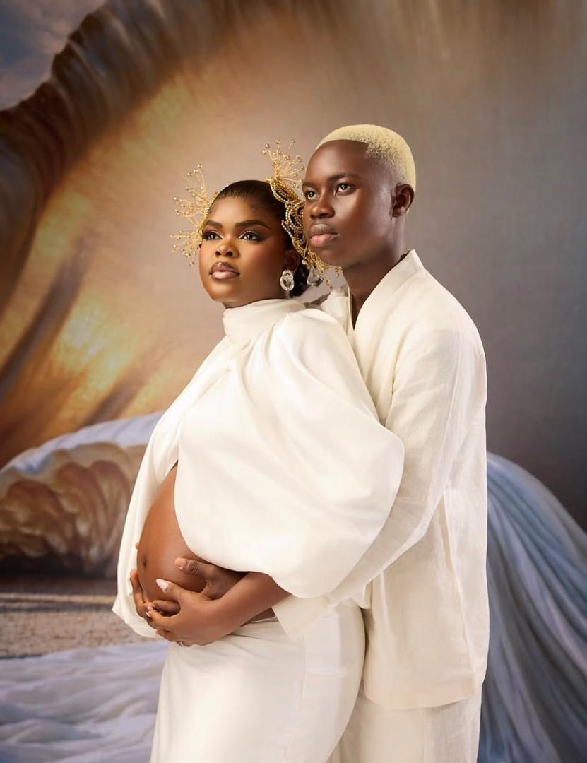 Streamers, Jarvis and Peller, release lovely maternity photos